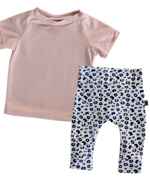 Baby kleding setje leopard pastel tinten